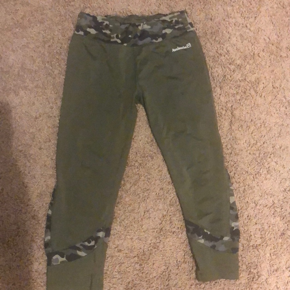 Capri camouflage pants